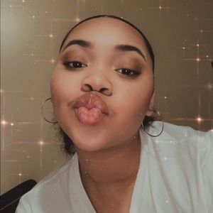 Meet your Posher, Brielle